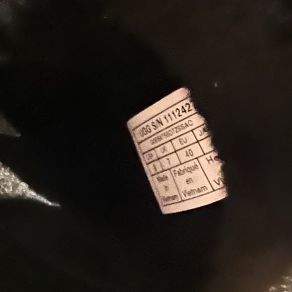 UGG Aubriana - black - size 9 - Picture 4 of 6